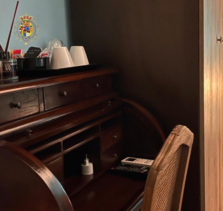 Residenza B&B Наполи Екстериор снимка